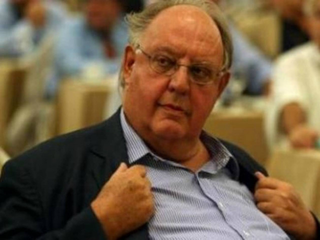 Πάγκαλος:Το μπουρνούζι μου είναι κατακόκκινο - Άδωνις:Τρομερή φωτό