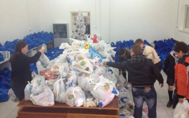 Ρόδος: Οι Πρόσκοποι γέμισαν με τρόφιμα το Κοινωνικό Παντοπωλείο