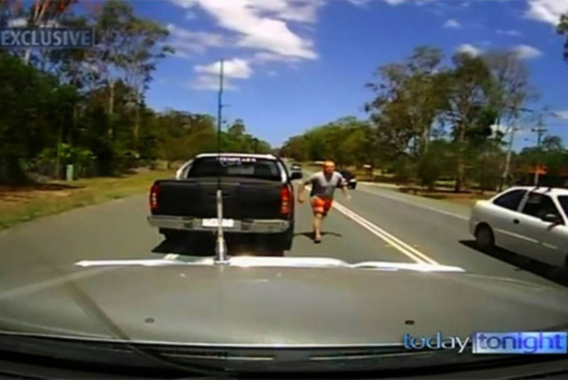 Βίντεο-σοκ: Βίαιη επίθεση «αφηνιασμένου» οδηγού