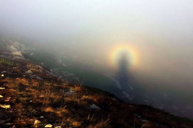 Απίστευτο: Δείτε πως κατάφερε να φωτογραφήσει ένα... φάντασμα!