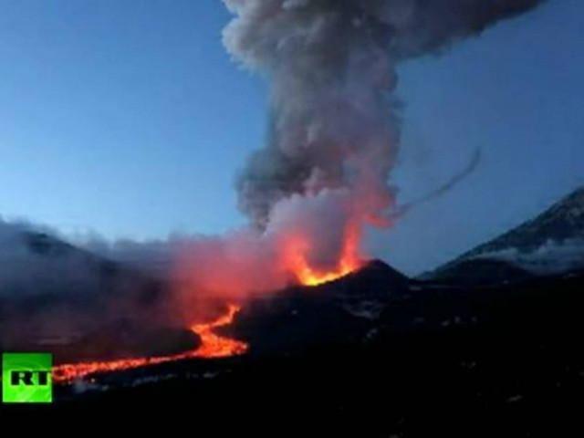 Βίντεο: Ηφαίστειο στη Ρωσία «ξύπνησε» μετά από 40 χρόνια!
