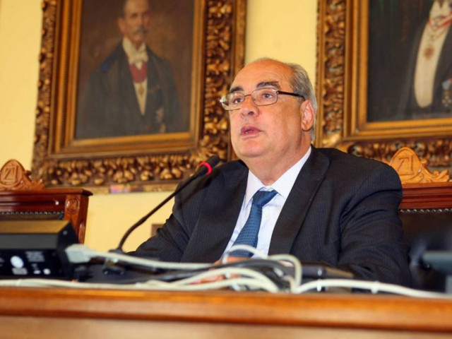 Τετάρτη χειρουργήθηκε ο Μιχαλολιάκος, Πέμπτη στο Δημαρχείο!