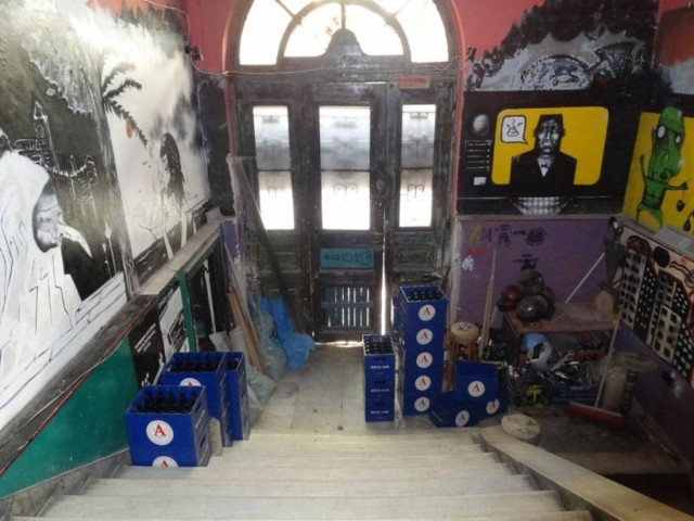 «Βίλα Αμαλία»: Οι προσαγωγές μετατράπηκαν σε συλλήψεις