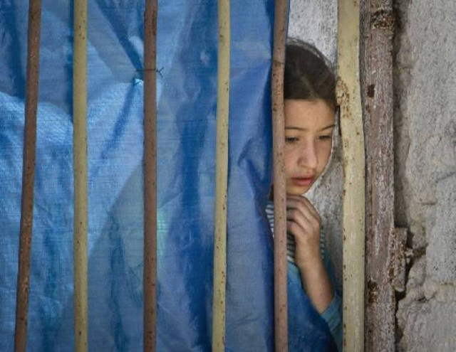 Spiegel για πρόσφυγες: Μένουν στους δρόμους ή σε άθλια καταλύματα...