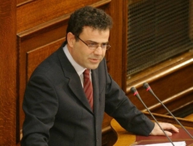 Αηδόνης: «Το ΠΑΣΟΚ έγινε συνιστώσα της ΝΔ»!