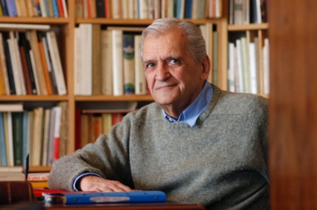 Τίτος Πατρίκιος: Η ποίηση μπορεί να είναι τα πάντα