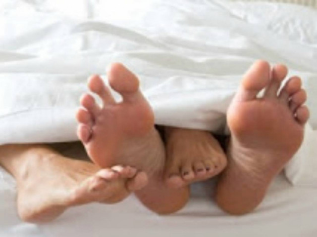 ΑΝΕΚΔΟΤΟ: Πήγα με τον άντρα της γειτόνισσας μου...