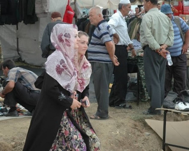 «Μην αφήνετε την μειονότητα στο έλεος του τουρκικού προξενείου»