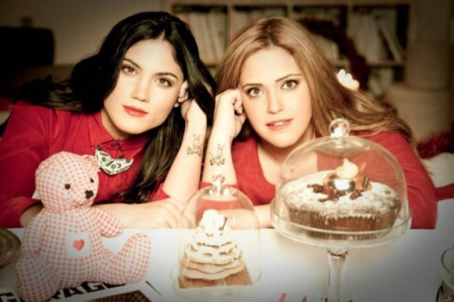 Δείτε για πρώτη φορά την αδερφή της Μαίρης Συνατσάκη!