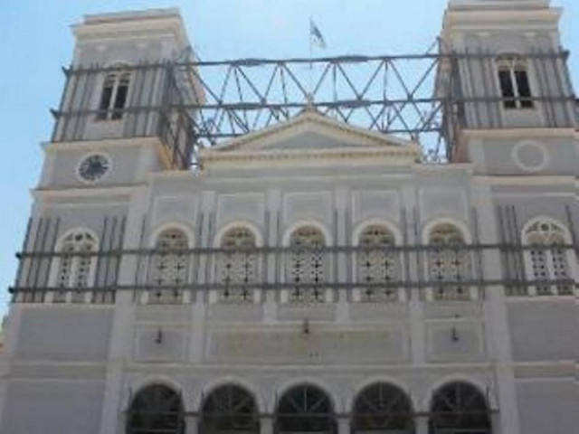 Δε θα πιστέψετε τι του συνέβη ενώ τοποθετούσε συναγερμό σε εκκλησία