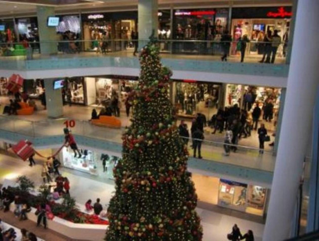 Δείτε το εορταστικό ωράριο των καταστημάτων