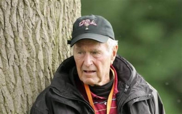 Εξακολουθεί να νοσηλεύεται ο πρώην πρόεδρος, Τζορτζ Μπους