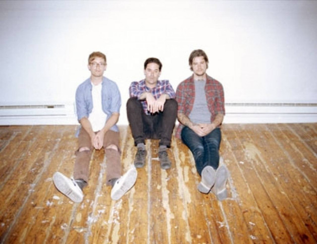 Οι Metz για μια εμφάνιση, στο Six Dogs