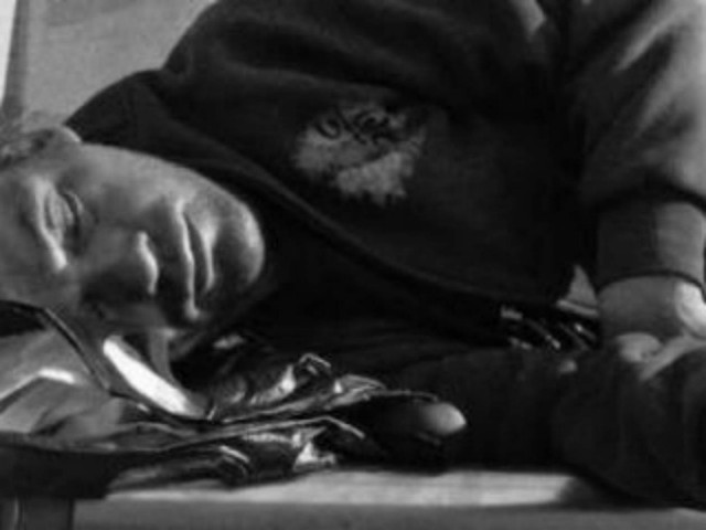 Αγρίνιο: Δεν φαντάζεστε πού βρήκαν νεαρό να κοιμάται!