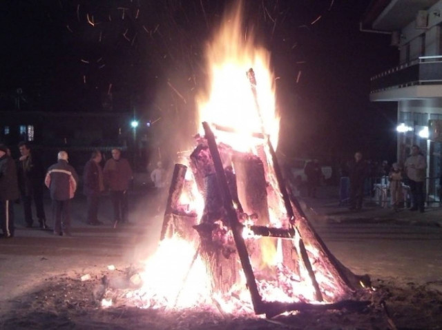 Τα υπέροχα έθιμα των Χριστουγέννων στην Πέλλα