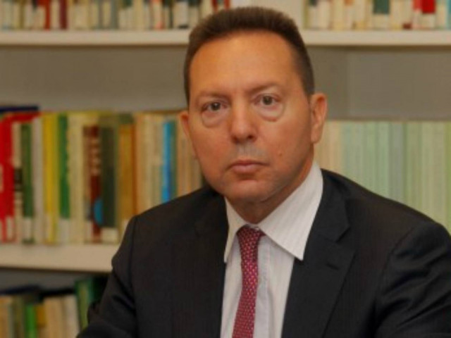 Στουρνάρας:Θέλω να κοιμηθώ τώρα και να ξυπνήσω την Πρωτοχρονιά