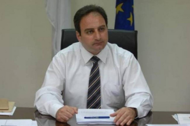 Η κυβέρνηση απορρίπτει τετραμερή για το Κυπριακό