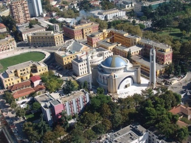 Ύμνος... Μπερίσα για το νέο Ορθόδοξο Καθεδρικό των Τιράνων