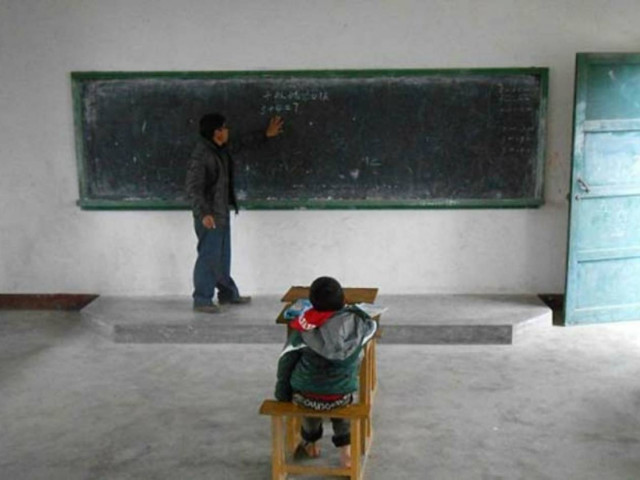 Απίστευτο: Σχολείο μόνο με έναν μαθητή! (pics)