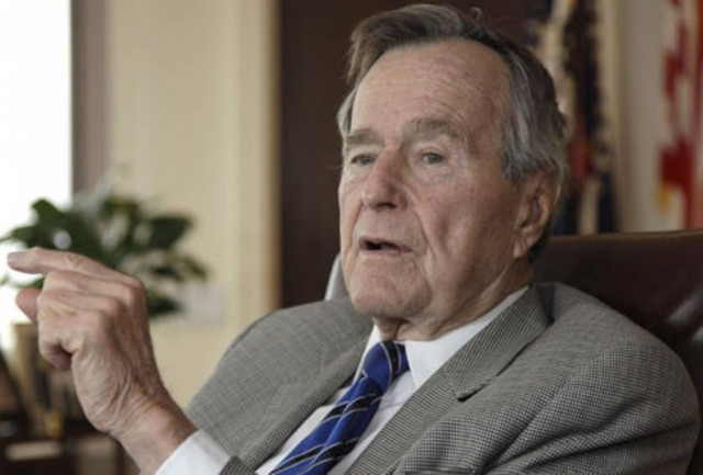 Στην εντατική ο Τζορτζ Μπους ο πρεσβύτερος