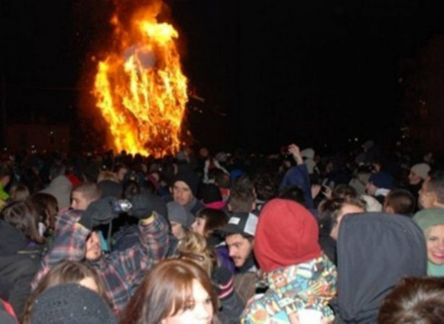 Αναβιώνει το «έθιμο των φωτιών» στη Φλώρινα