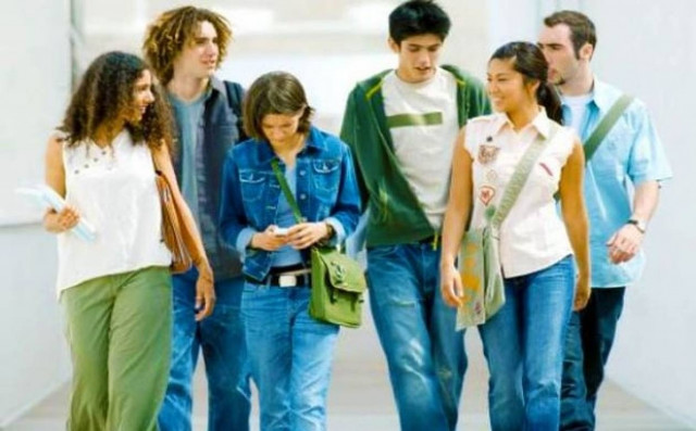 Εκατοντάδες φοιτητές εγκαταλείπουν τις σπουδές τους λόγω κρίσης