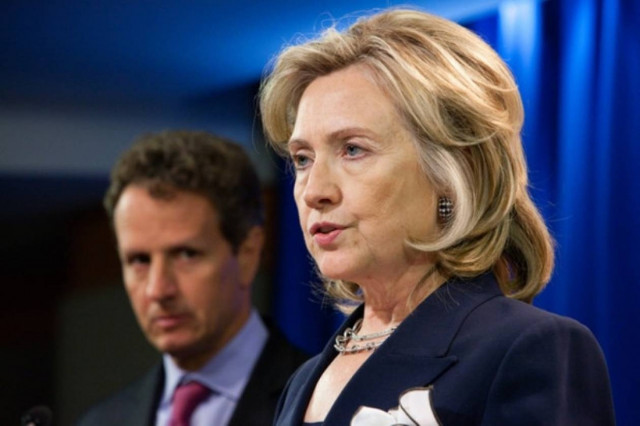 Η Χίλαρι Κλίντον εξακολουθεί να αναρρώνει