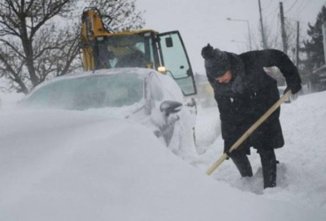 Aυξάνεται ο αριθμός των νεκρών από την κακοκαιρία