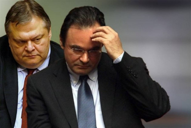 Παπακωνσταντίνου σε Βενιζέλο: Γιατί σταμάτησε η έρευνα για τα ονόματα;