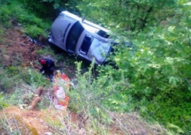 Έπεσε σε χαράδρα 150 μέτρων και... σώθηκε!