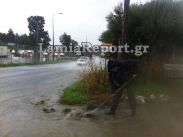 Βίντεο:Τους «έπνιξε» το νερό στη Λαμία