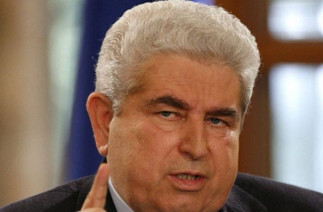 Φουντώνει η κόντρα Χριστόφια-Αναστασιάδη