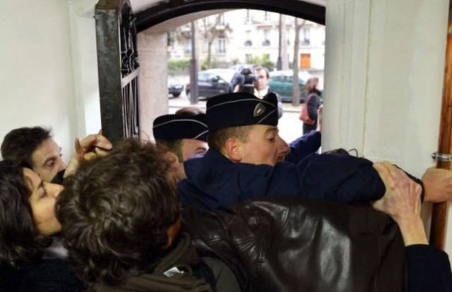 Παρίσι: Κατάληψη στην πρεσβεία του Βατικανού