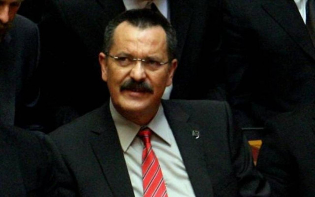 Παππάς: Στη θέση μνημείου του Πολυτεχνείου θα βάλουμε τον Μεταξά