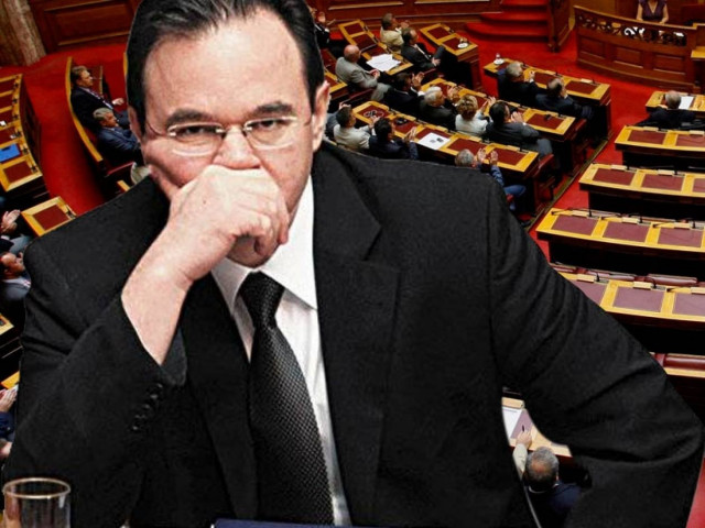 Δίωξη κατά Παπακωνσταντίνου ζητούν ΝΔ, ΠΑΣΟΚ και ΔΗΜΑΡ