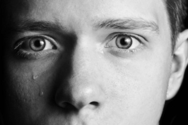 Ανέκδοτο: Αγάπη μου γιατί κλαις;