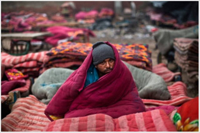 Περισσότερους από 100 νεκρούς σκόρπισε το δριμύ ψύχος