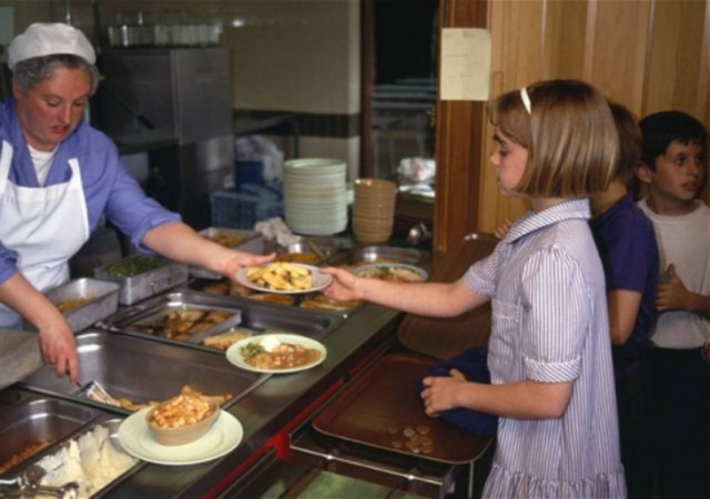 Χριστούγεννα στα κυλικεία των σχολείων έκαναν Πορτογάλοι μαθητές