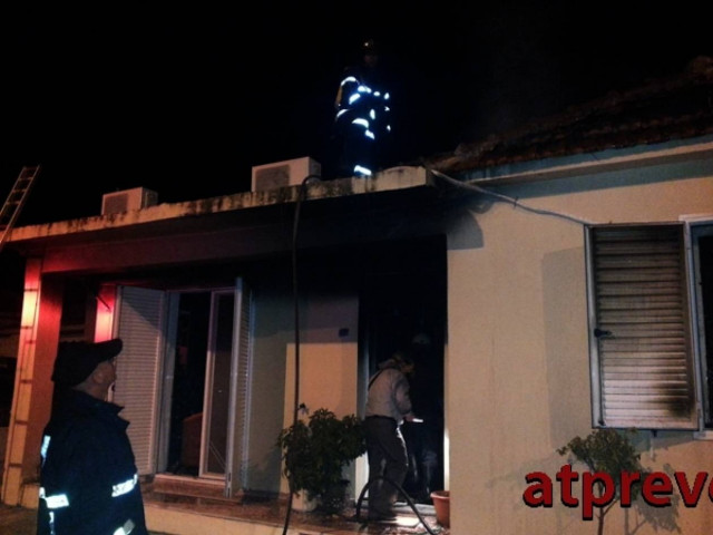 Πύρινος εφιάλτης σε σπίτι στην Πρέβεζα (pics-vid)