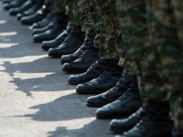 Δε μπαίνει λουκέτο στο στρατόπεδο Ρεθύμνου