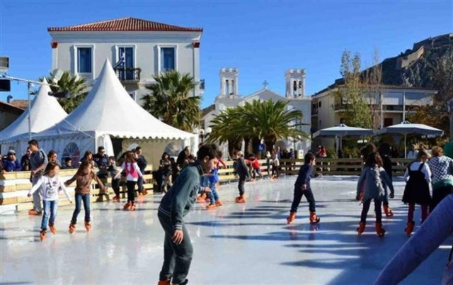 Βίντεο: Δεκάδες φαναράκια στον ουρανό των Τρικάλων για την 12χρονη