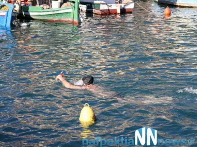 Μητρόπολη Ναυπάκτου: Φταίει ο κολυμβητής