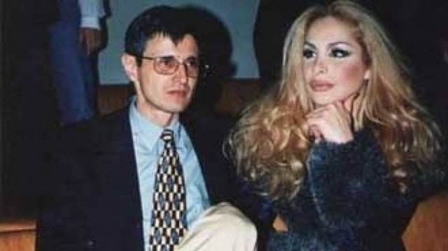 «Είναι ψέματα όσα λέγονται για τη σχέση του μπαμπά μου με την Τζένη»