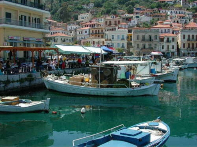 Διαβάστε τι βρήκαν οι κάτοικοι του Γυθείου στη θάλασσα