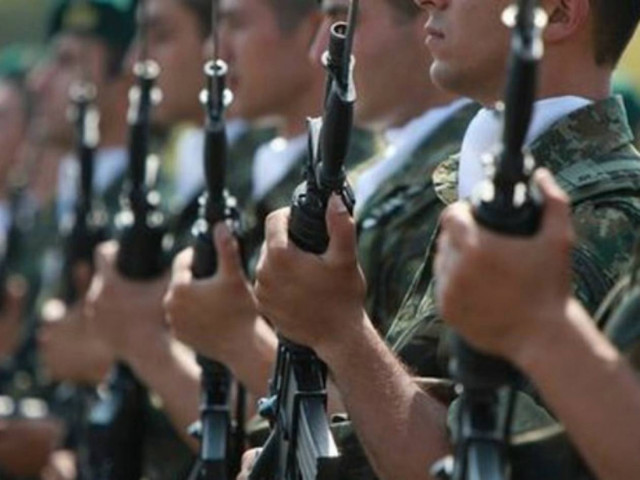 Επίσημο: Δεν αυξάνεται η στρατιωτική θητεία