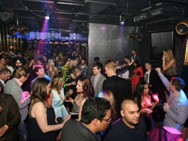 AΠIΣTEYTO: Δείτε τι πουρμπουάρ άφησε επιχειρηματίας σε μαγαζί!