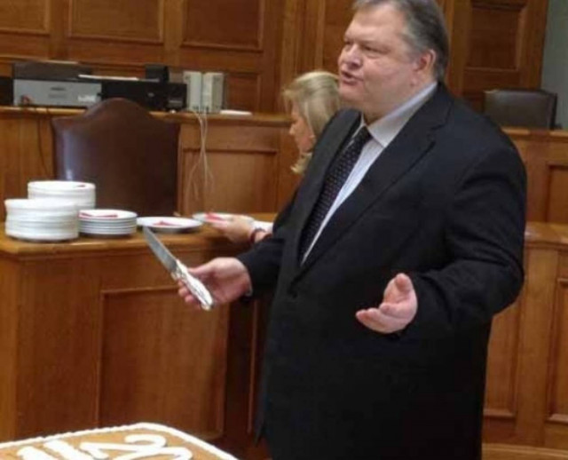 Ευ. Βενιζέλος προς ΣΥΡΙΖΑ: «Κρατάω μαχαίρι»!