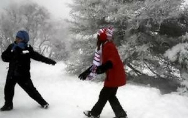 Χαμός στο ΥouTube με βίντεο από την χιονισμένη Ελλάδα