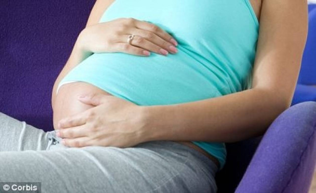 Απίστευτο: 51χρονη γέννησε τα δίδυμα εγγόνια της!