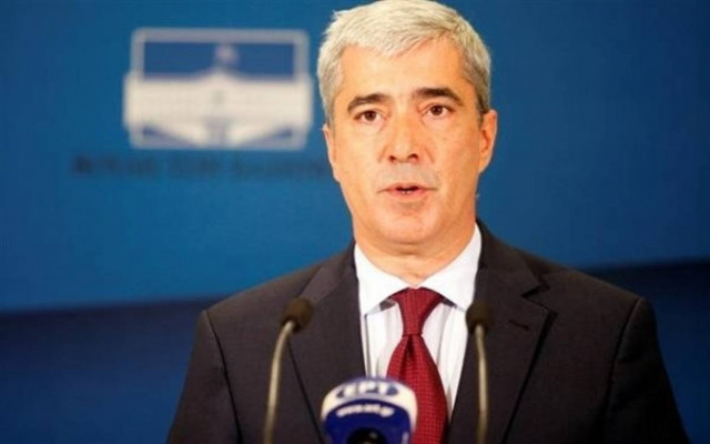 Κεδίκογλου: Ο Τσίπρας φέρεται σαν να βρίσκεται στη βίλα Αμαλία